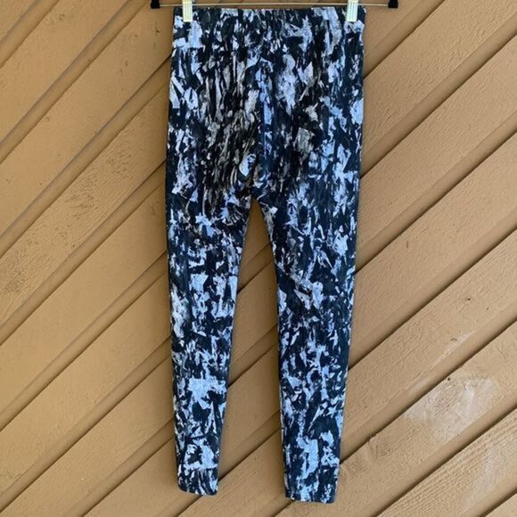 Nike Black, Grey & White Leggings - Picture 3 of 5